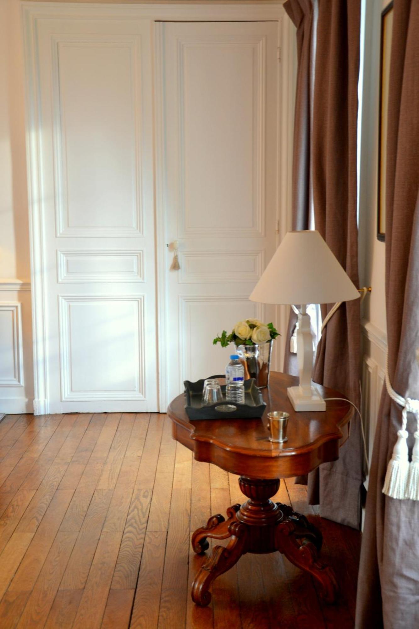 Clos De Bellefontaine B&B Байе Номер фото